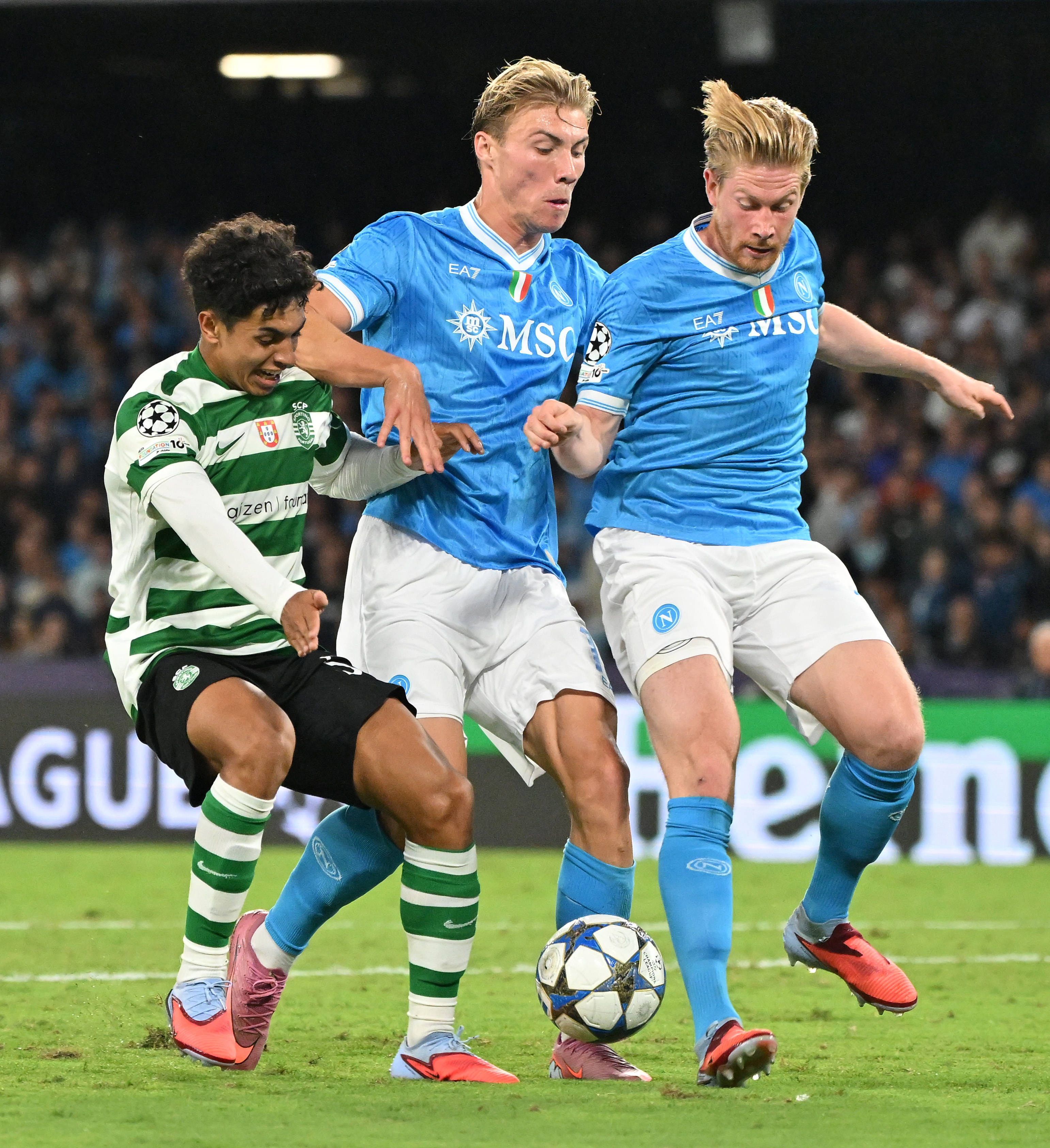 9九游 -欧冠俱乐部转会规则